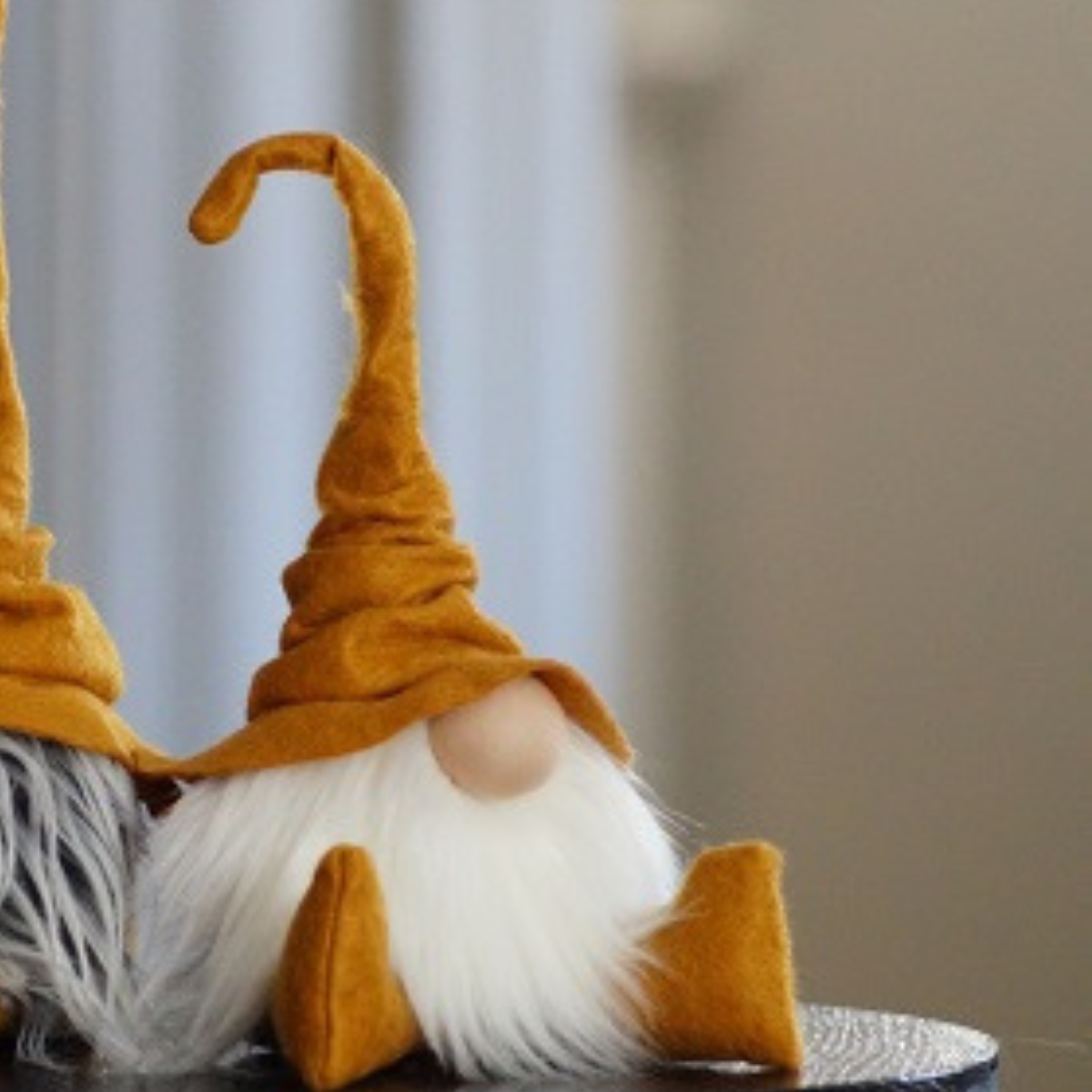 Gnomevillestudios - Fall Wizard Gnomes – All-Season Magical Book Shelf decor