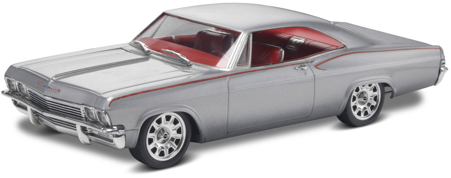 Revell : 1965 Chevy Impala 1:25 Plastic Miniature