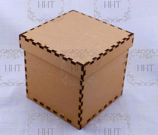 Handcrafted Holiday Traditions Sqyare Boix with Over the Lid