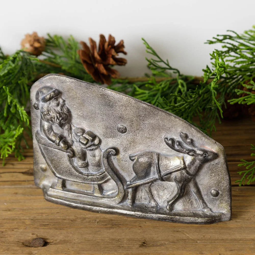 Santa and Reindeer in His Sleigh Mould