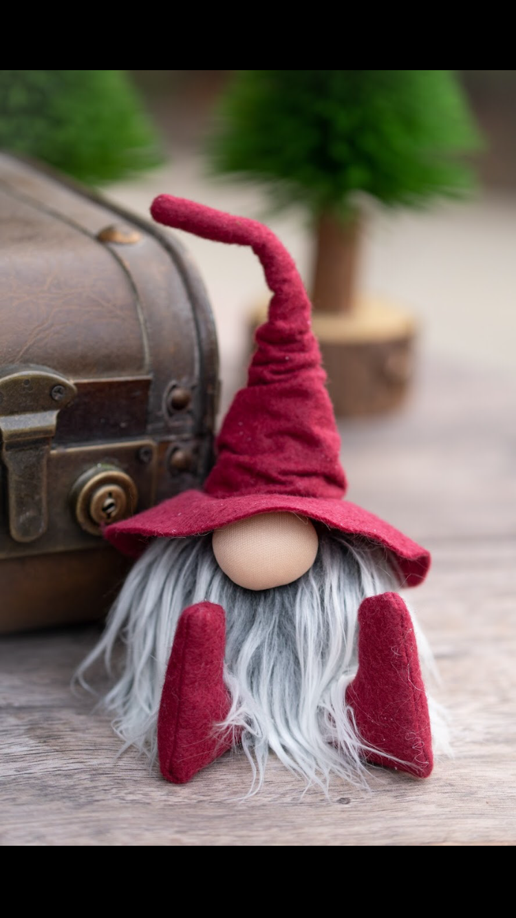 Gnomevillestudios - Fall Wizard Gnomes – All-Season Magical Book Shelf decor