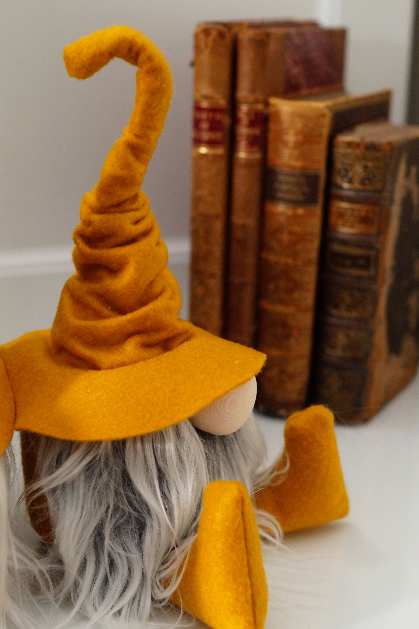 Gnomevillestudios - Fall Wizard Gnomes – All-Season Magical Book Shelf decor