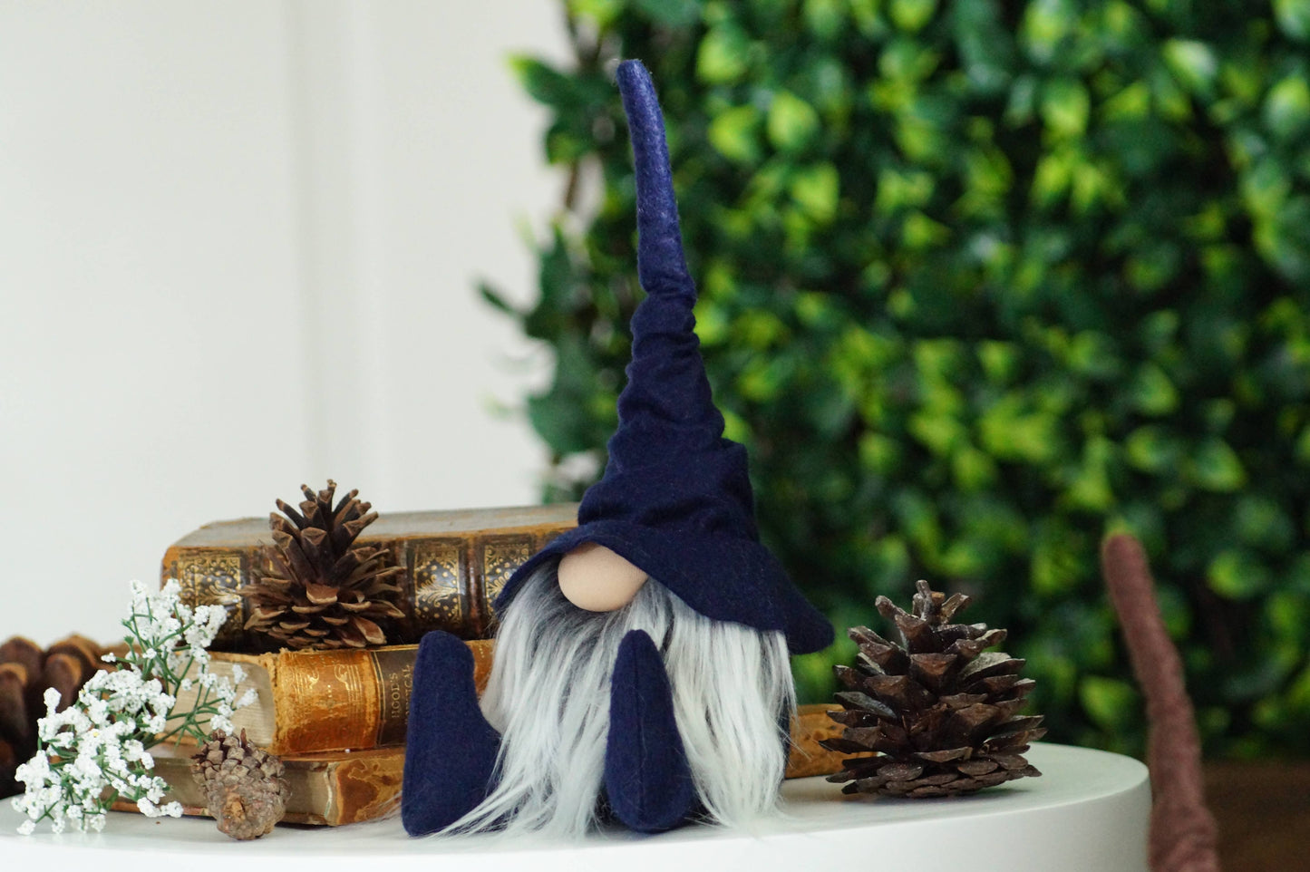 Gnomevillestudios - Fall Wizard Gnomes – All-Season Magical Book Shelf decor