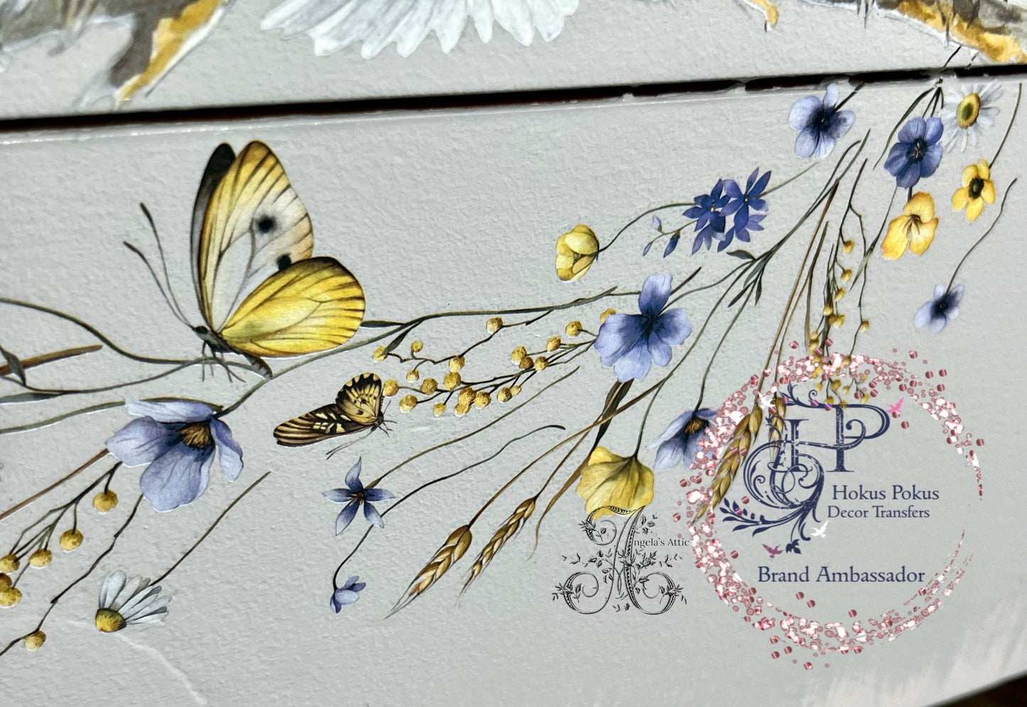 Hokus Pokus - Petite Transfer - Garden Tweets 12.4x11.8"