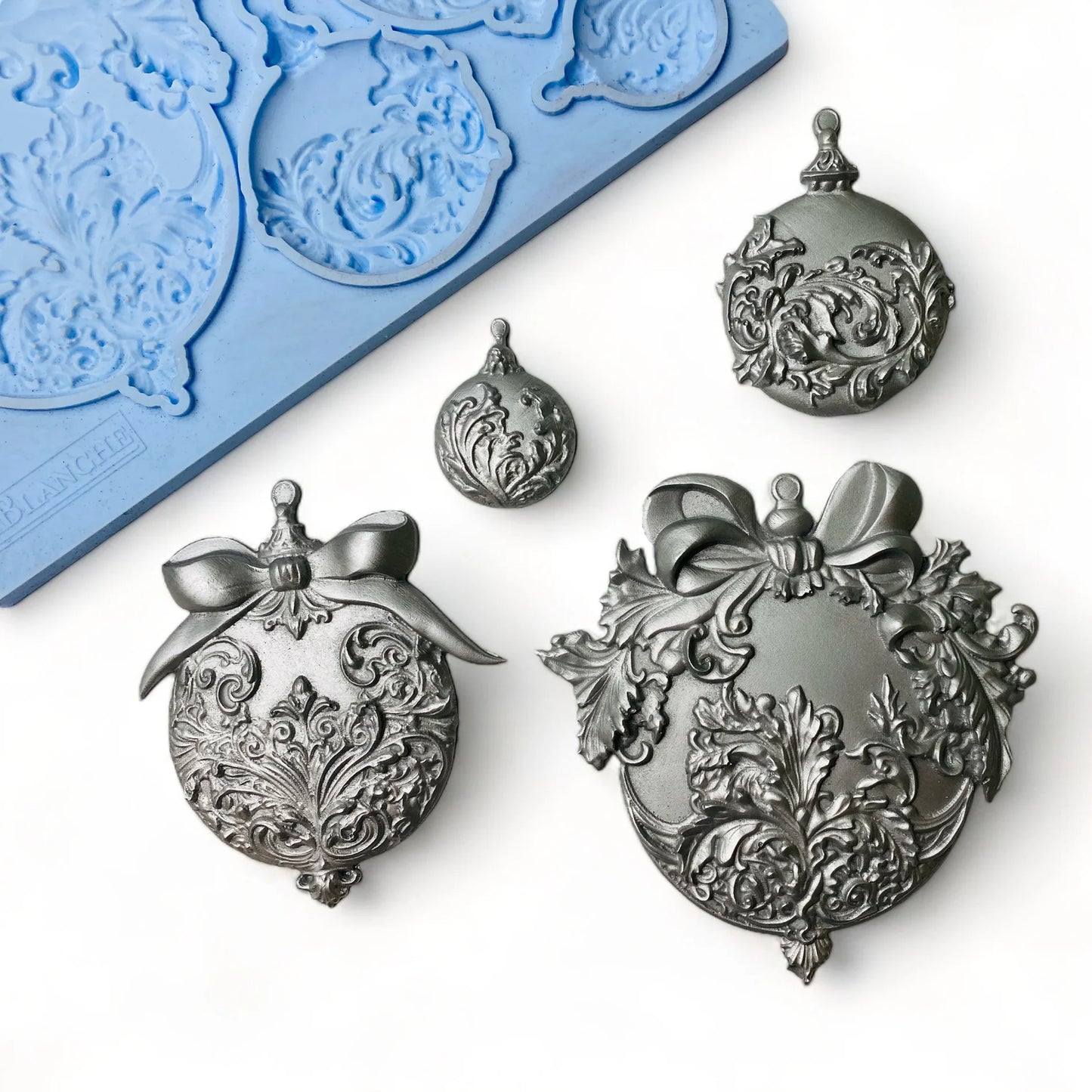 Lablanche Christmas Balls