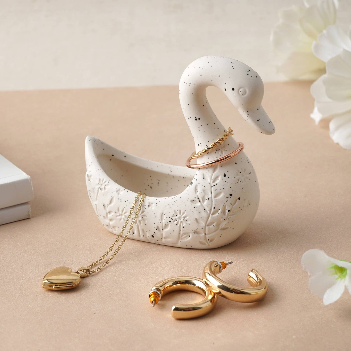 CGB Giftware : Send With Love Swan Ring Holder Trinket Bowl