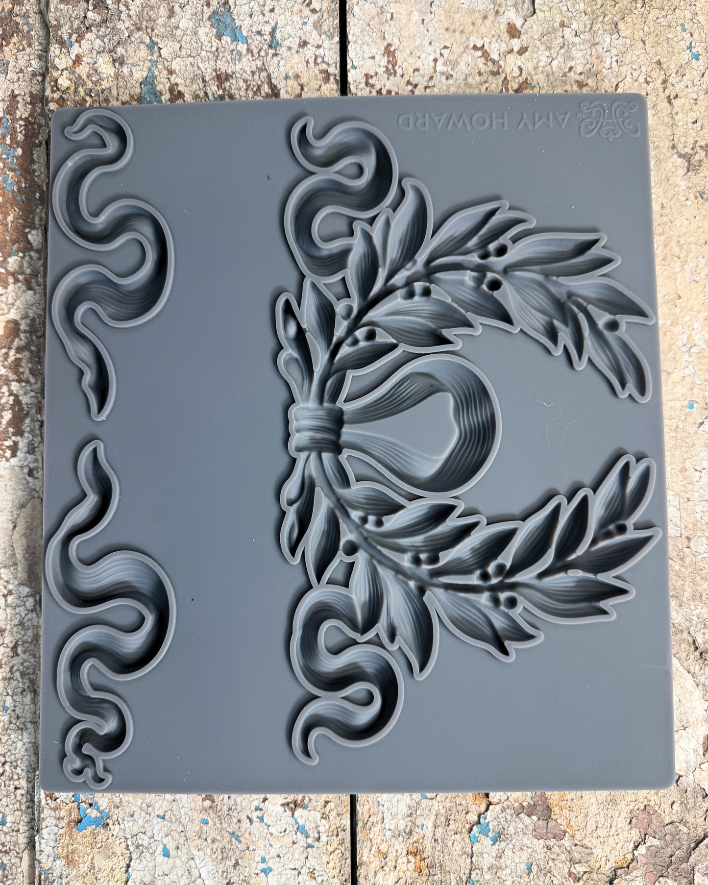 Amy Howard at Home : Decorative Mould - Laurel Wreath