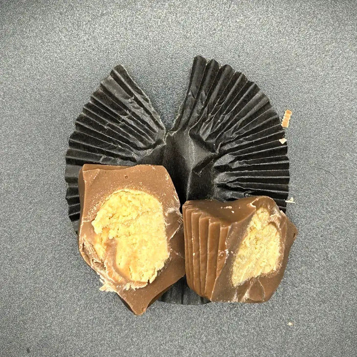 Norm & Lenore : Jumbo Peanut Butter Cups