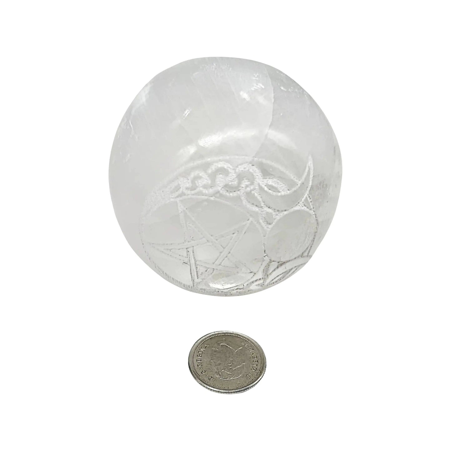 Arômes & Évasions : Selenite Sphere 2'' - Triple Moon & Pentacle Engraved