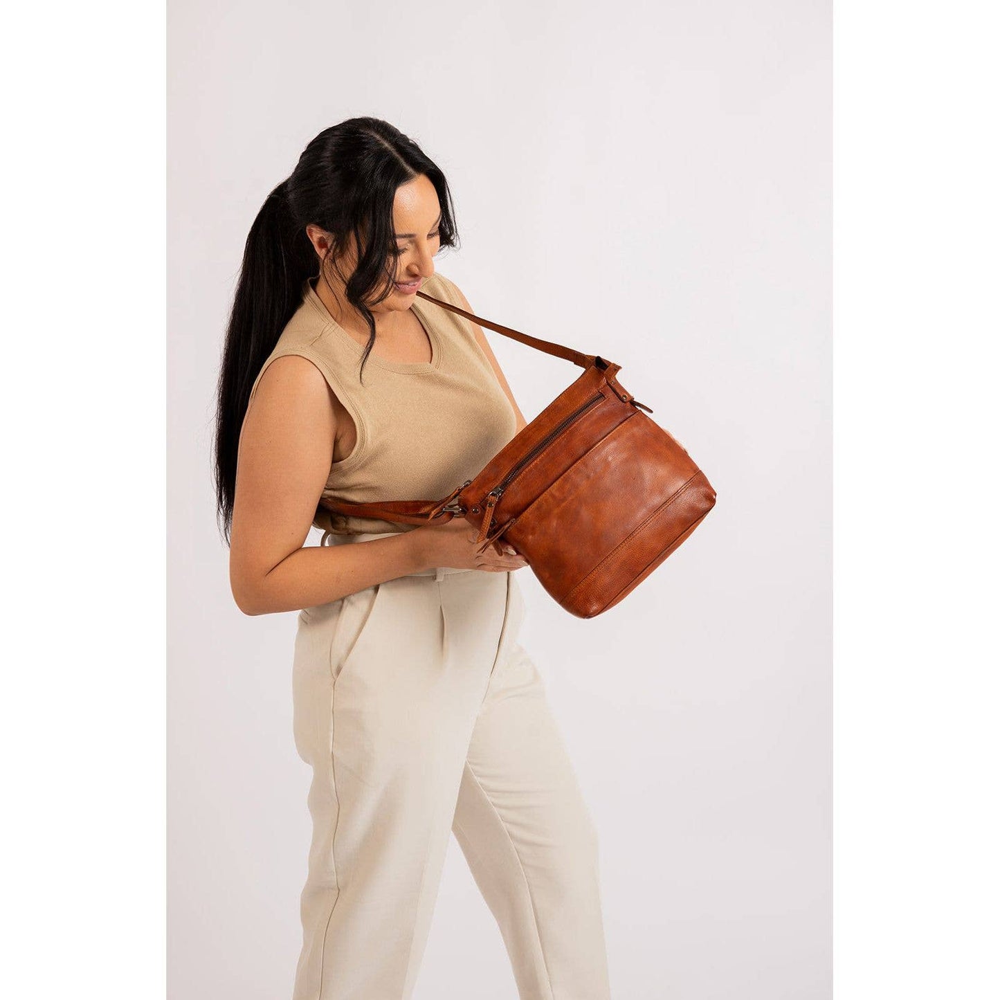 Greenwood Leather : Leather Shoulder Bag Nora - Cognac