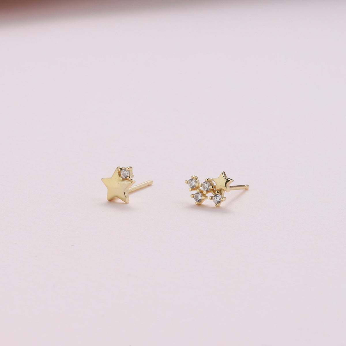 Shine Bright Asymmetrical Star Cluster Earring Gold