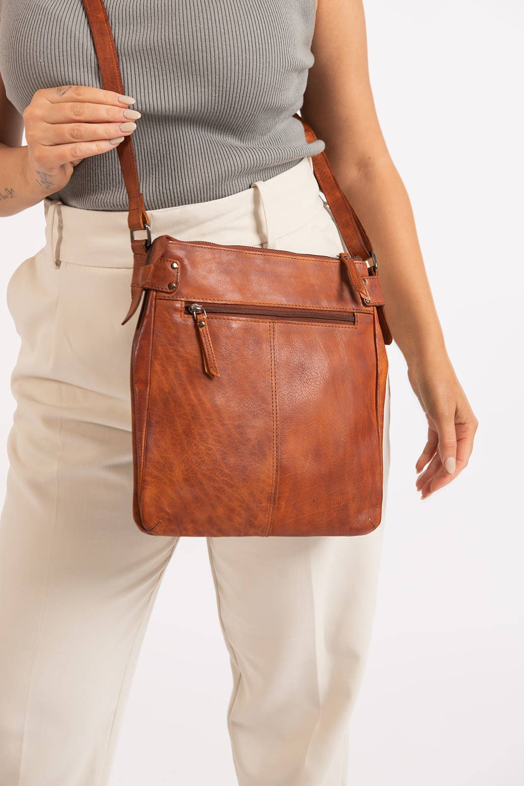 Greenwood Leather : Leather Shoulder Bag Robbie Brown