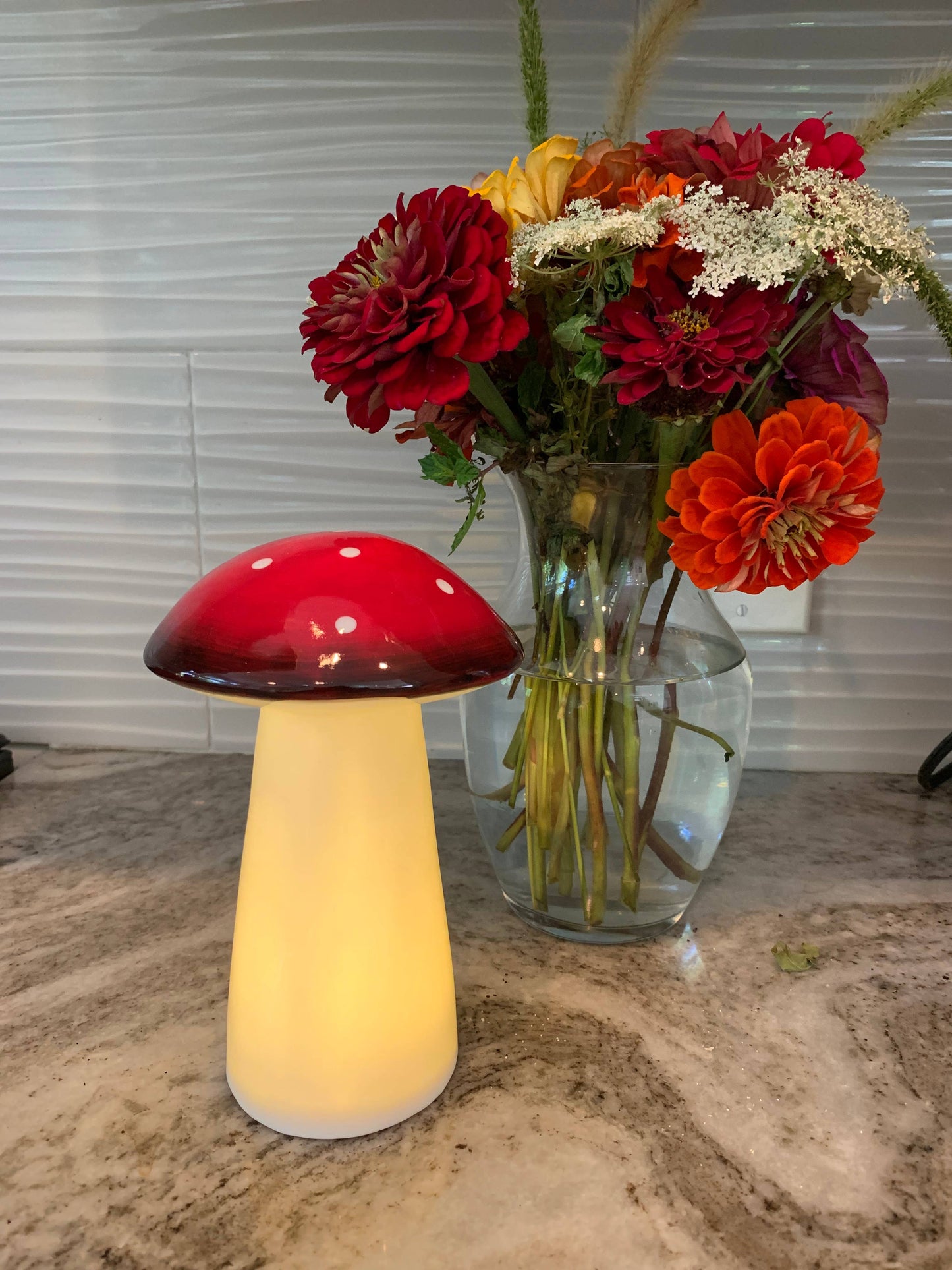 Streamline - Mushroom Light