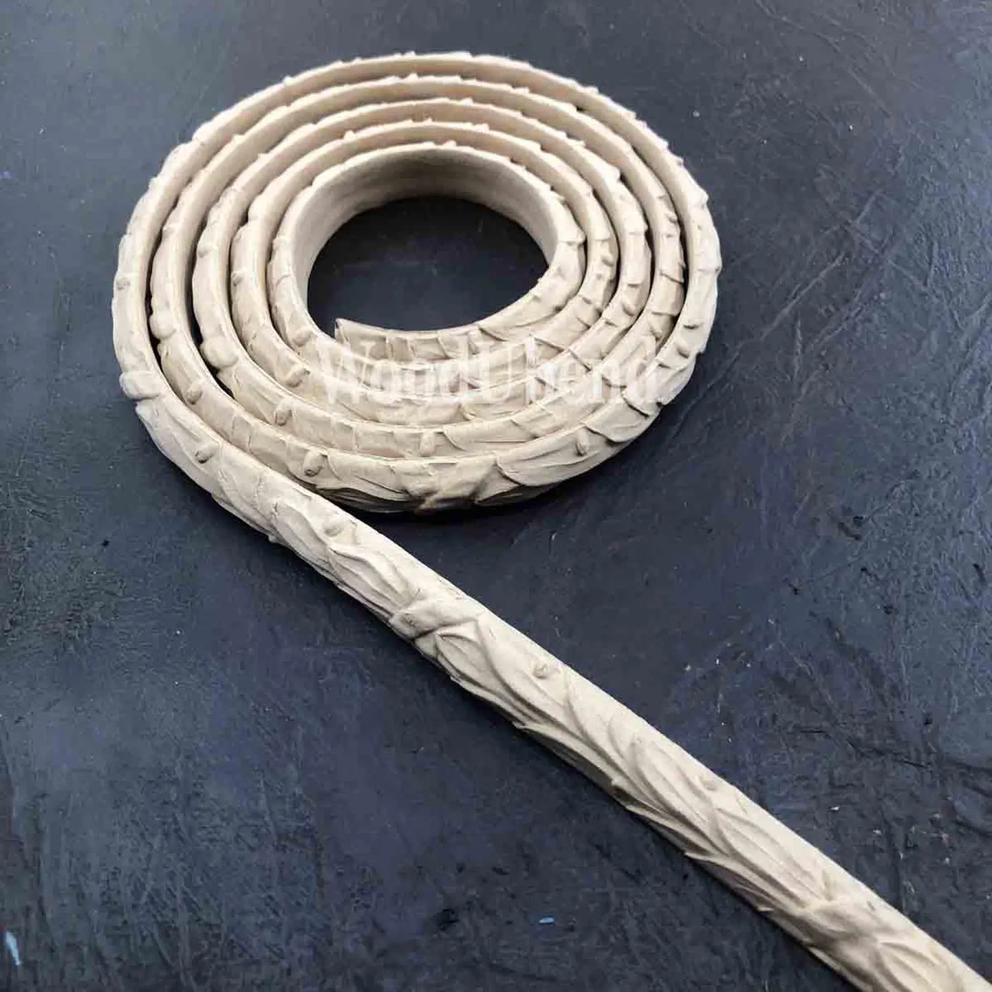 Woodubend Pack of Two Leaf & Berry Crossband Trims