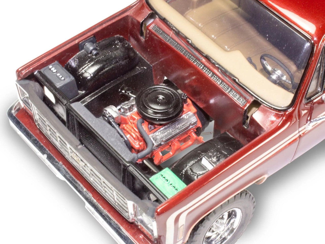 Revell 1976 Chevy Sport Stepside Pickup 4x4 Model